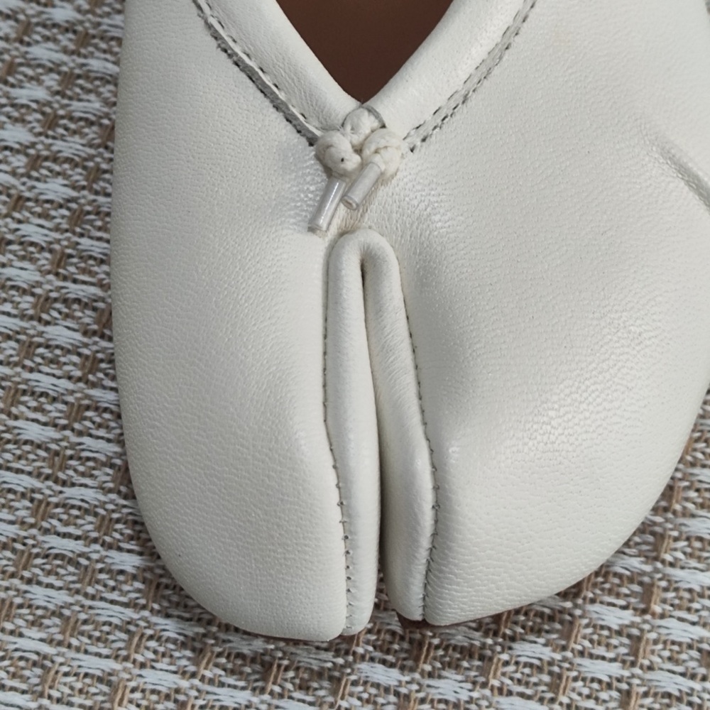 Maison Martin Margiela Cream Tabi Flats with Tan Strap Detail - Picture 7 of 10